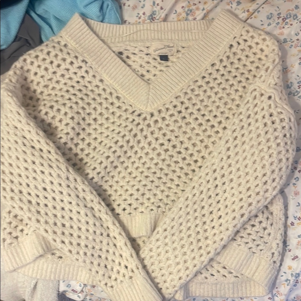 Women's Cream knitted Sweater
From target 
XL
Worn twice